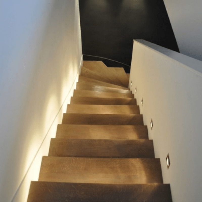 Deco Led Eclairage : Eclairage d'escaliers avec bandes led lumineuses
